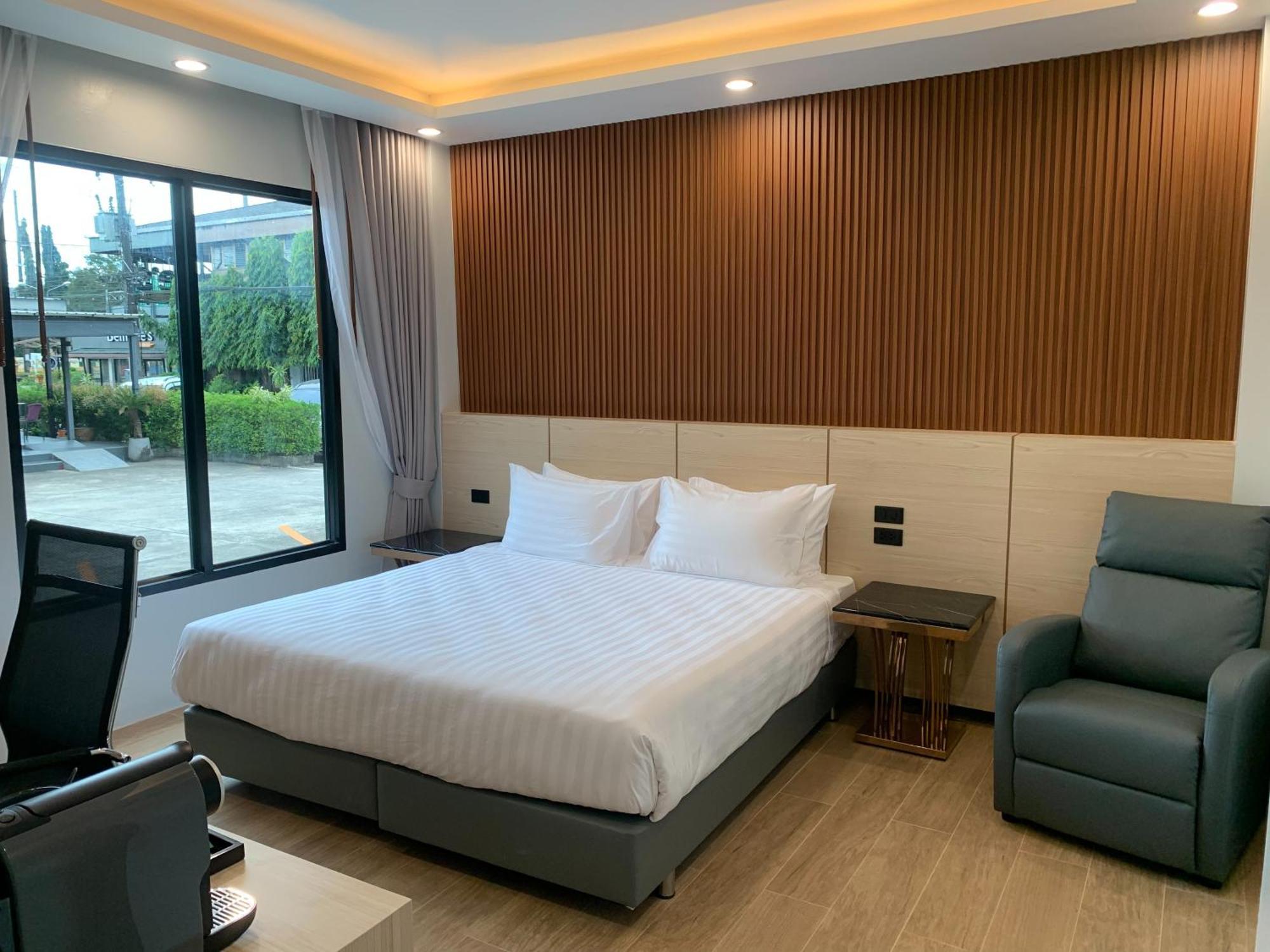 Tobedzz Hotel Ranong Exterior photo